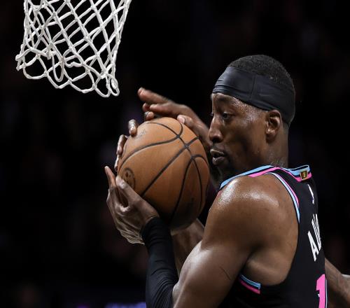 巴列罗得奥,尼斯沃支持,德甲赛场展,Bet365最新网址,最新网址,体育博彩,安全入口,体育平台,在线投注