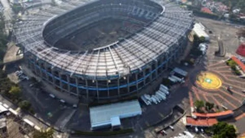 巴塞罗那与巴黎圣日耳曼欧冠赔率并列第一，皇马紧随其后列第三，阿森纳排名第五